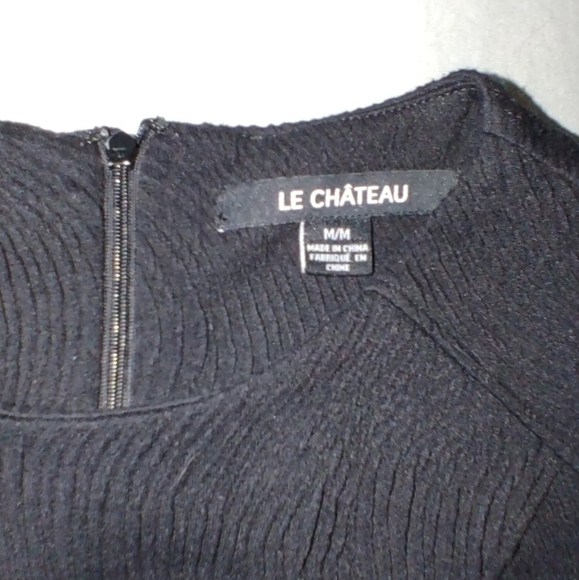 Le Chateau .US M.dress with zipper details cinching the waist. Made In Canada - Picture 3 of 3